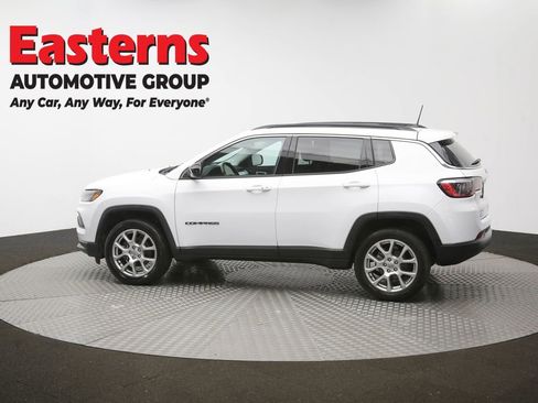 Used 2022 Jeep Compass Latitude AWD/4WD image 59