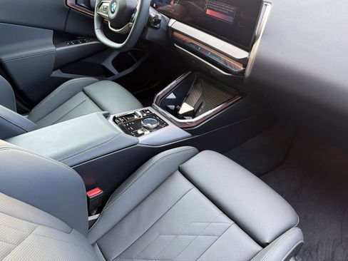 Used 2025 BMW X3 xDrive30i w/ Premium Package image 19