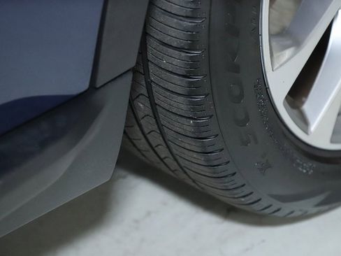 Certified 2022 BMW X5 xDrive45e w/ Executive Package image 39