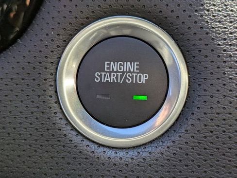 New 2025 Cadillac XT6 Luxury image 33