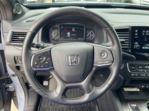 Used 2022 Honda Passport TrailSport image 15