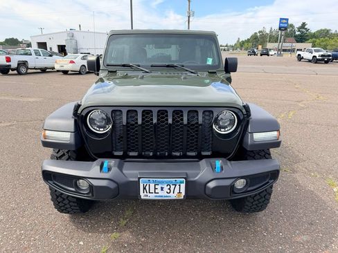 Used 2023 Jeep Wrangler Unlimited w/ Cold Weather Group AWD/4WD image 7