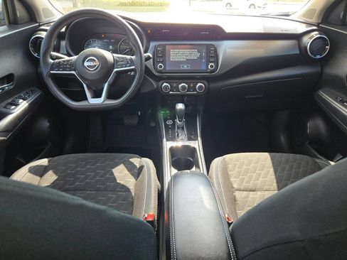 Used 2024 Nissan Kicks SV FWD image 15