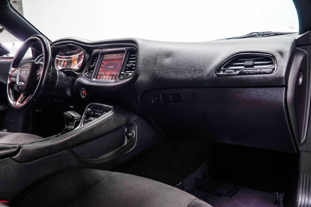 Used 2015 Dodge Challenger R/T Scat Pack w/ Sound Group II RWD image 19