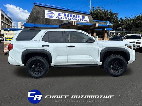 Used 2026 Toyota 4Runner SR5 AWD/4WD image 8