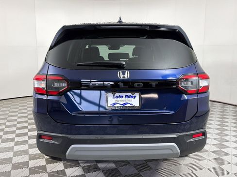 Certified 2025 Honda Pilot EX-L image 10