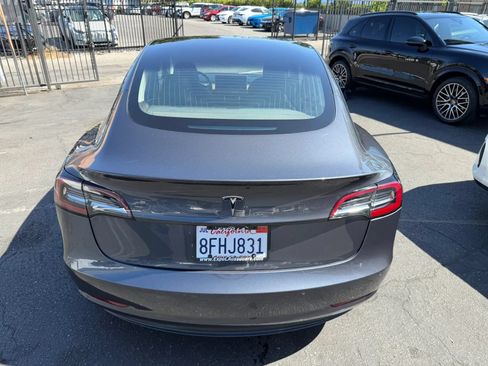 Used 2018 Tesla Model 3 Long Range RWD image 16