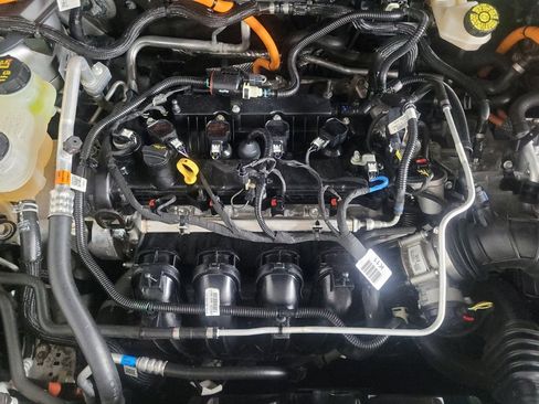 Used 2020 Ford Escape SE Sport image 30