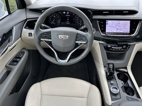 Certified 2023 Cadillac XT6 Premium Luxury w/ Technology Package image 14