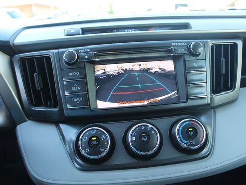 Used 2013 Toyota RAV4 LE AWD/4WD image 25