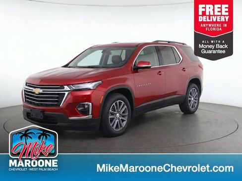 Used 2023 Chevrolet Traverse LT FWD image 1