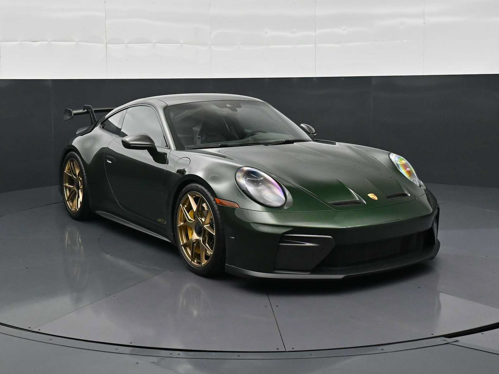 Certified 2026 Porsche 911 GT3 w/ Weissach Package RWD image 23
