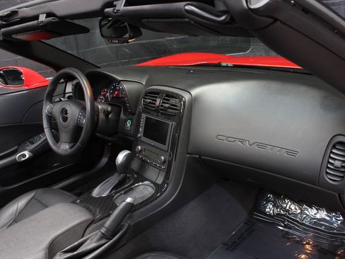 Used 2013 Chevrolet Corvette Grand Sport w/ 2LT Preferred Equipment Group image 52