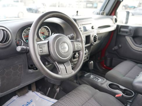 Used 2012 Jeep Wrangler Unlimited Sport image 8