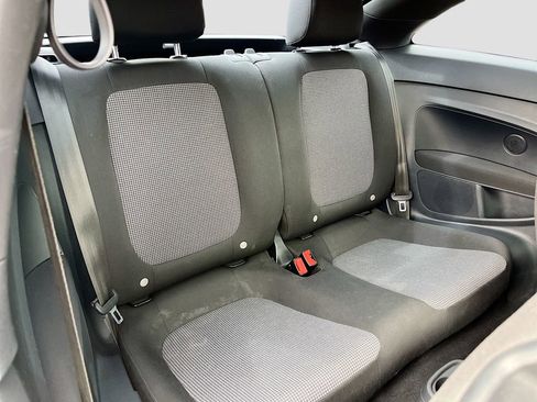Used 2018 Volkswagen Beetle 2.0T S FWD image 24