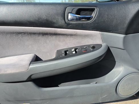 Used 2004 Honda Accord LX image 4