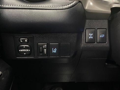 Used 2018 Toyota RAV4 Limited w/ All Weather Liner Package image 15