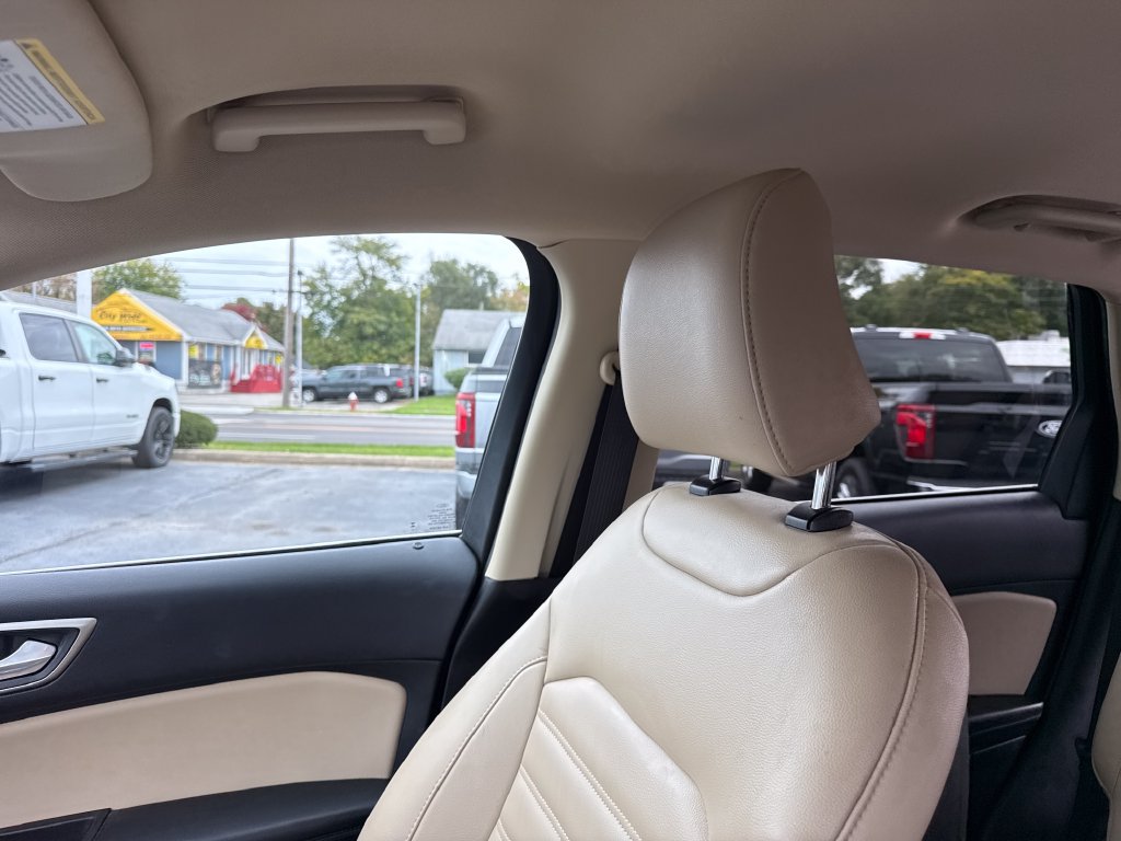 Used 2023 Ford Edge SEL w/ Convenience Package AWD/4WD image 39
