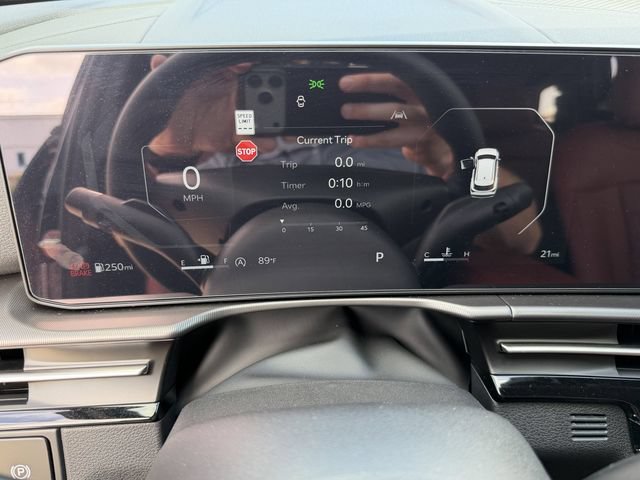New 2026 Kia Sportage SX FWD image 38