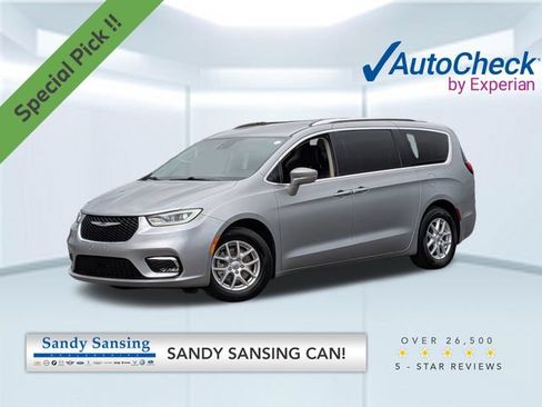 Used 2021 Chrysler Pacifica Touring-L FWD image 1