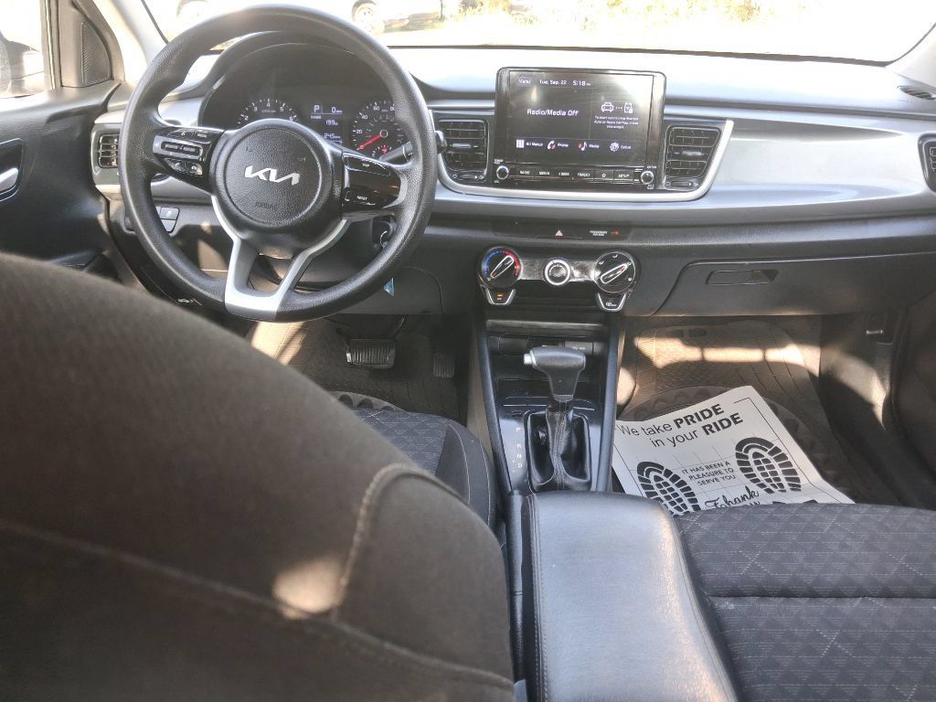 Used 2022 Kia Rio LX FWD image 3