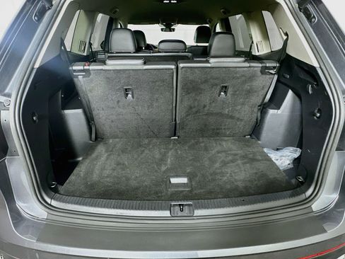 Used 2025 Volkswagen Atlas SE FWD image 28