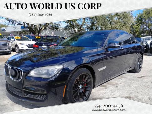 Used 2014 BMW 750i xDrive image 3