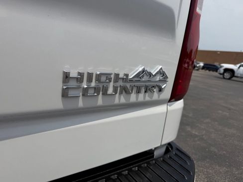 Used 2024 Chevrolet Silverado 1500 High Country AWD/4WD image 18