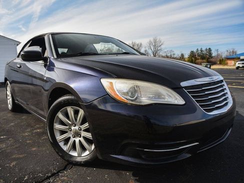 Used 2012 Chrysler 200 Touring FWD image 20