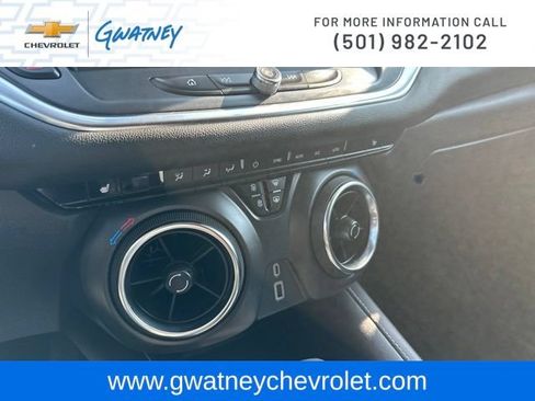 Used 2025 Chevrolet Blazer LT AWD/4WD image 19