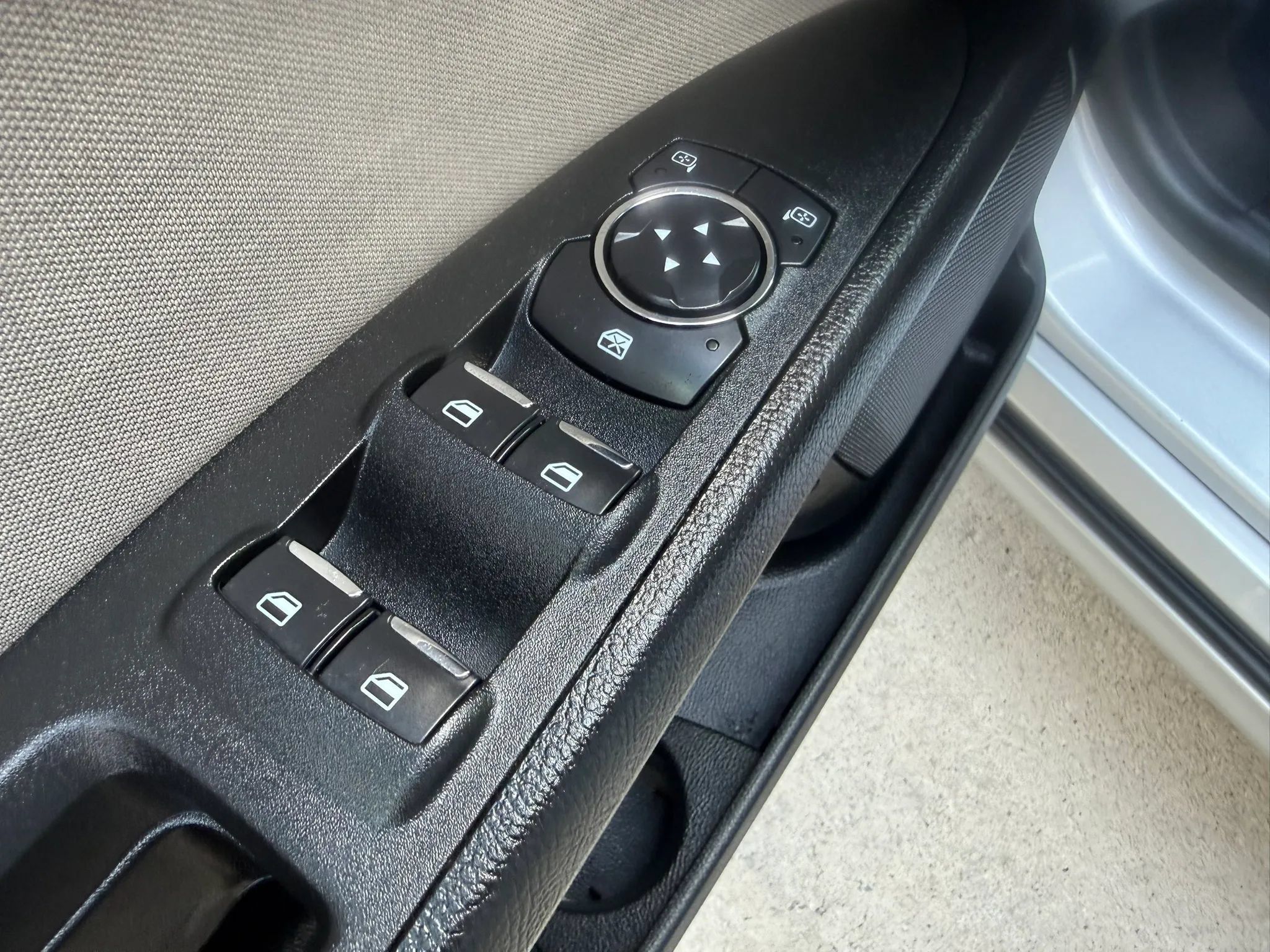 Used 2018 Ford Fusion S FWD image 36