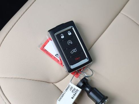 New 2026 Jeep Grand Cherokee L Limited image 33