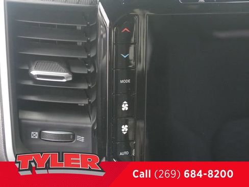 New 2026 RAM 1500 4x4 Crew Cab image 34