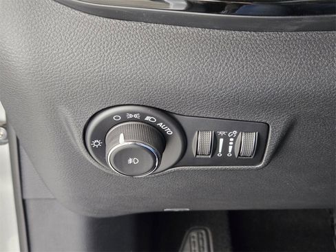 New 2026 Jeep Compass Latitude image 25