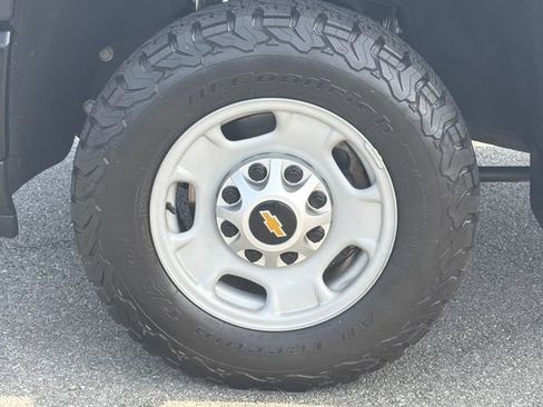 Used 2024 Chevrolet Silverado 2500 W/T RWD image 11
