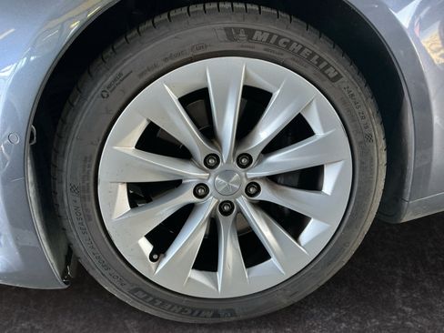 Used 2020 Tesla Model S Long Range AWD/4WD image 14