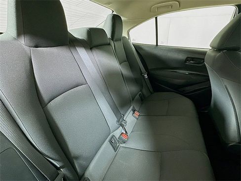 Used 2022 Toyota Corolla LE image 24