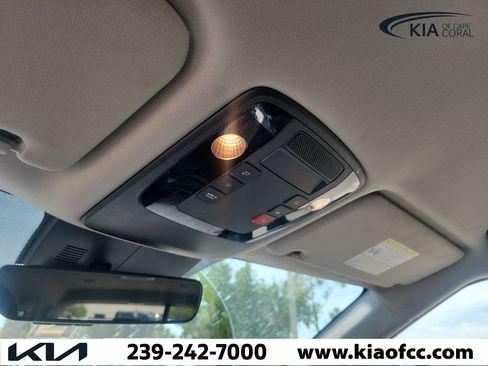 Certified 2023 Kia Carnival SX FWD image 28