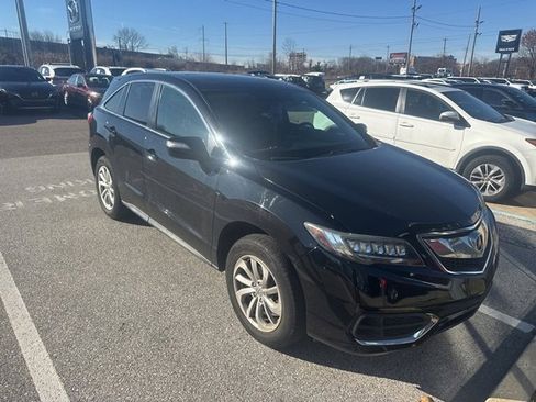 Used 2017 Acura RDX FWD image 2