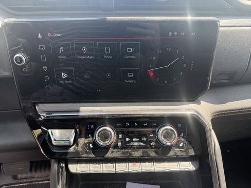Used 2023 GMC Sierra 1500 AT4 w/ AT4 Premium Package AWD/4WD image 7