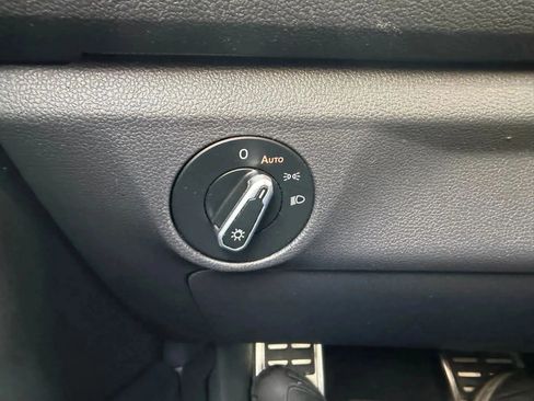 Used 2021 Volkswagen Jetta GLI Autobahn w/ GLI Autobahn Black Package image 17