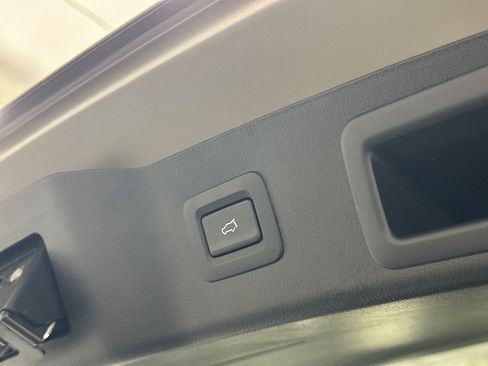 Certified 2025 MAZDA CX-5 Carbon Edition image 9