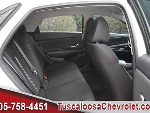 Used 2022 Hyundai Elantra SEL w/ Convenience Package image 20