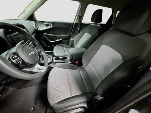 Used 2024 Kia Soul LX w/ Option Group 015 image 15