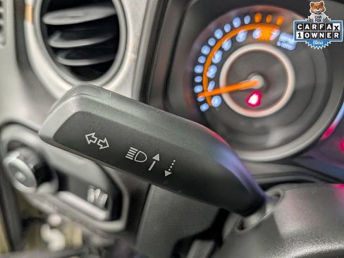Used 2025 Jeep Wrangler Sport AWD/4WD image 22