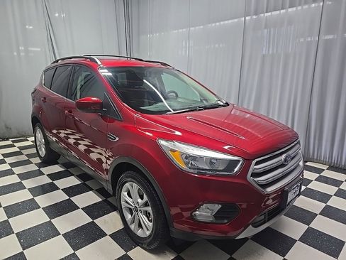 Used 2017 Ford Escape SE AWD/4WD image 3