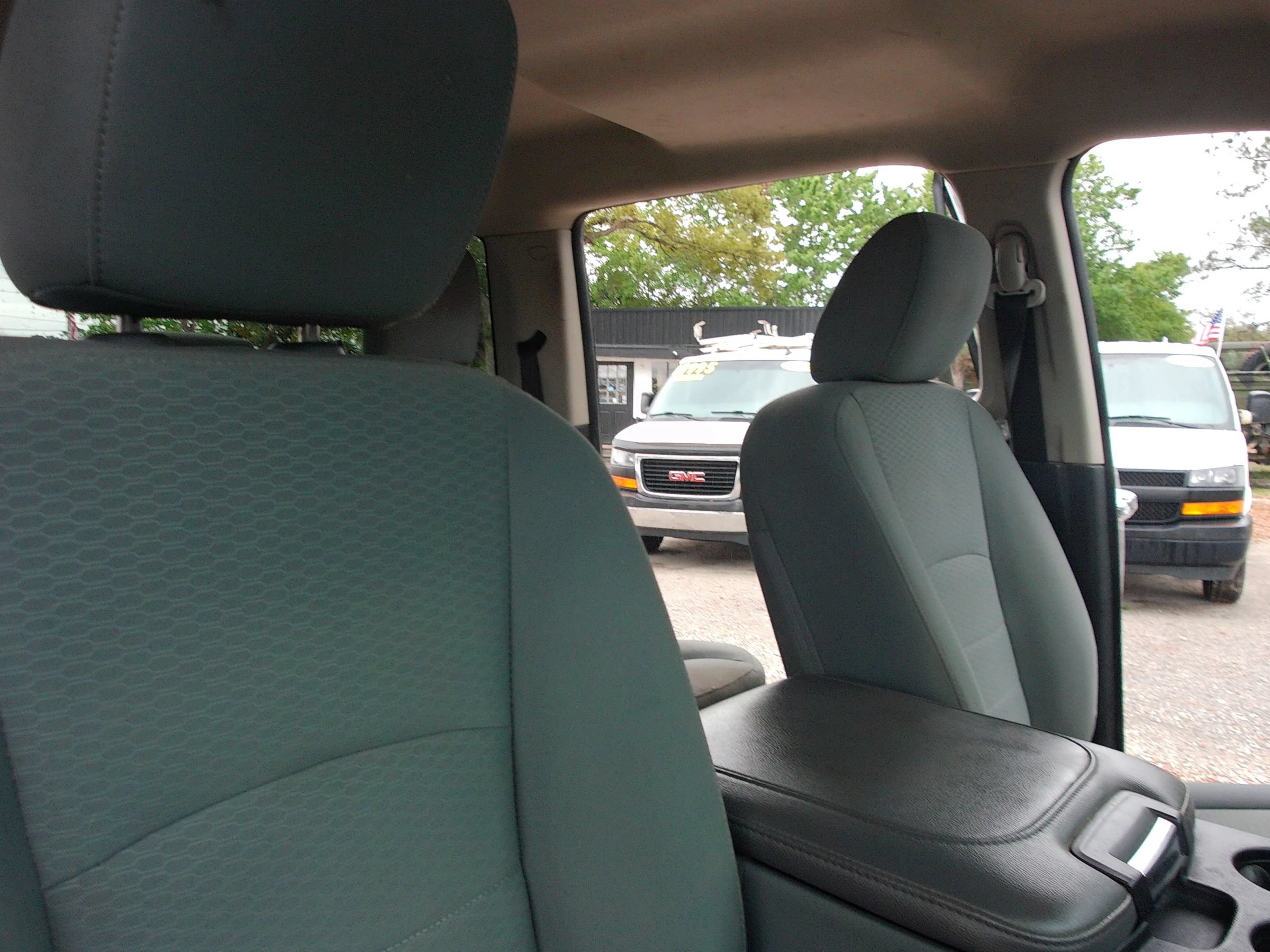 Used 2017 RAM 2500 SLT AWD/4WD image 34