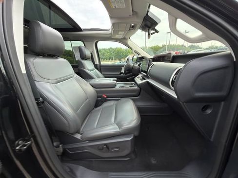Used 2025 Ford Expedition Active AWD/4WD image 10