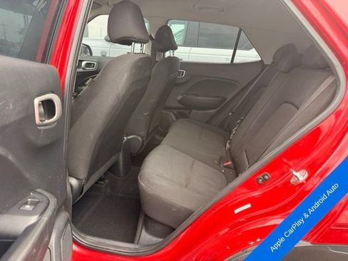 Used 2021 Hyundai Venue SE FWD image 8