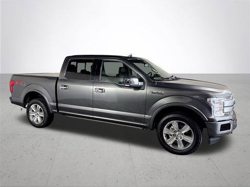 Used 2019 Ford F150 Platinum w/ Equipment Group 701A Luxury AWD/4WD image 4